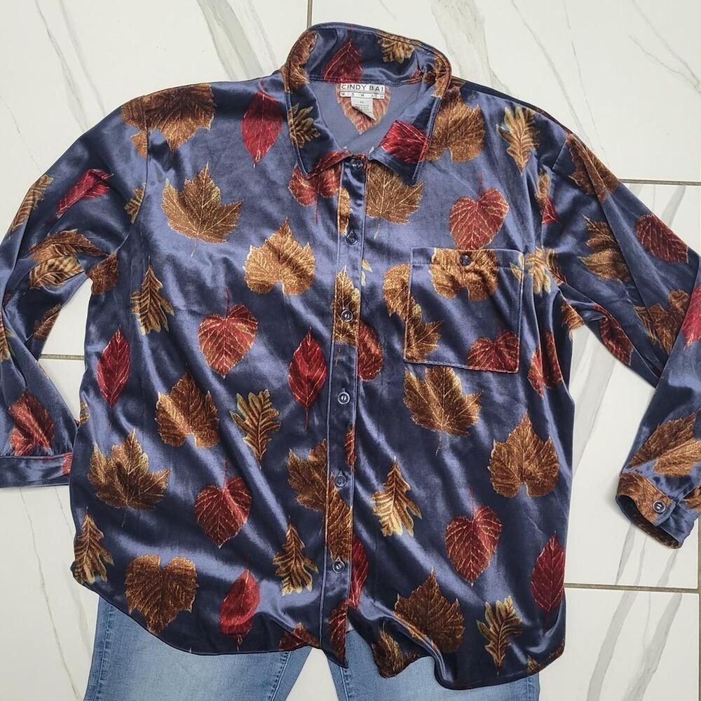 Vintage-1946 Women's Blue and Red Shirt